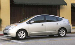 Nissan Pathfinder vs. Toyota Prius Feature Comparison