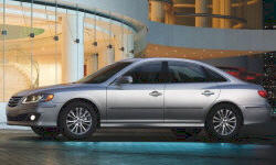 Hyundai Azera vs. Cadillac CTS Feature Comparison