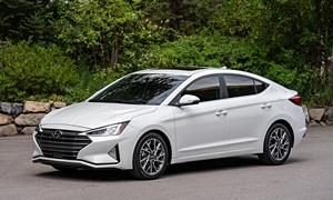 Hyundai Elantra vs. Toyota Camry Feature Comparison