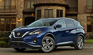 Chrysler Town & Country vs. Nissan Murano Price Comparison