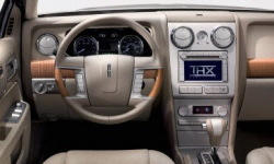 Hyundai Tucson vs. Lincoln MKZ Feature Comparison