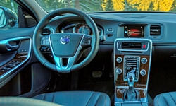 Volvo V60 Cross Country vs. Honda Odyssey Feature Comparison