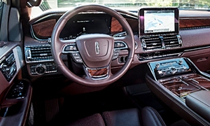 Lincoln Navigator vs. Honda CR-V Feature Comparison