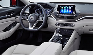 Hyundai Genesis vs. Nissan Altima Feature Comparison