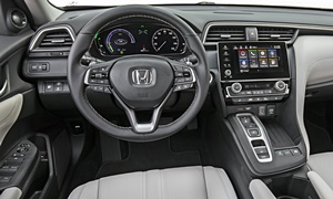 Honda Insight vs. Infiniti QX Fuel Economy (km/L)